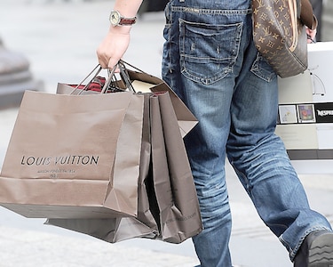 Ventas de Louis Vuitton catapultaron ganancias anuales de grupo LVMH