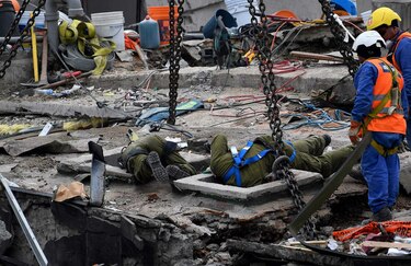 Reanudaron rescate en Ciudad de México tras sismo de 6.1 grados