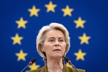 La UE agilizará la revisión de la prohibición de vender autos de combustión, ante la presión del sector