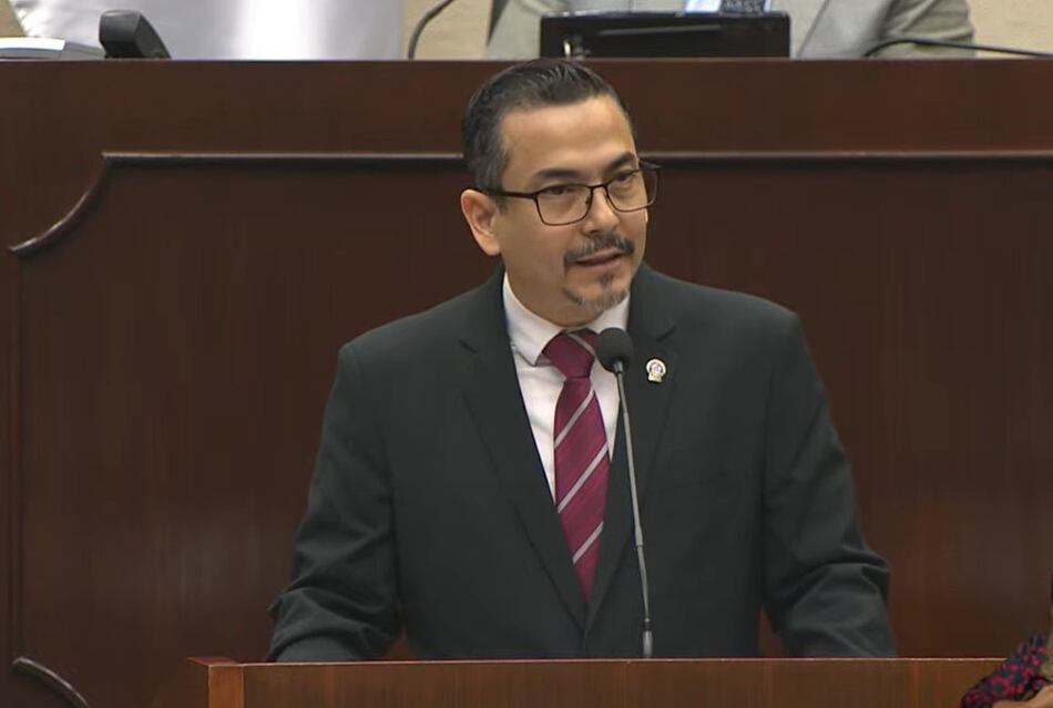 La Asamblea ignora los proyectos anticorrupción; el procurador pide ayuda al diputado Camacho