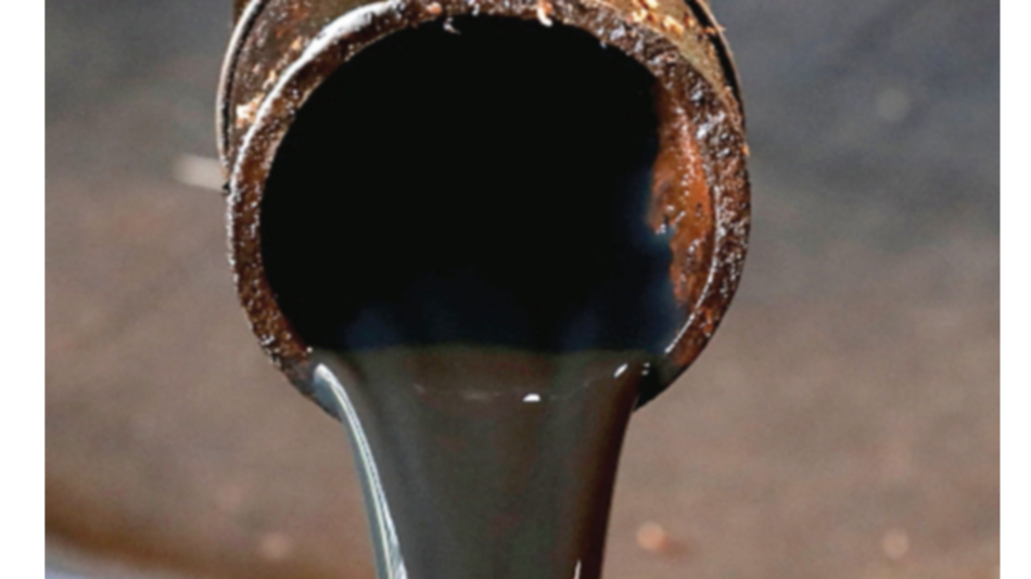 Importación diaria de crudo de China aumenta en septiembre