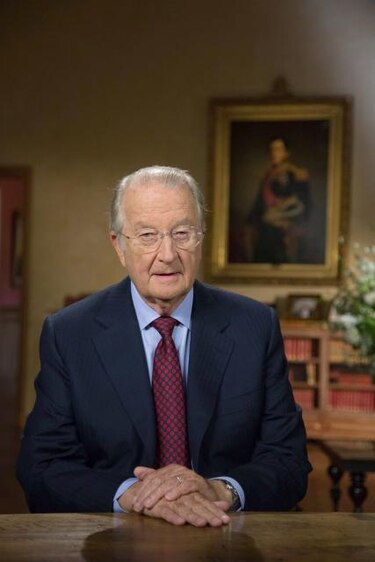 Alberto II dice adiós a belgas pidiéndoles reforzar cohesión y apoyo a Felipe