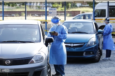 Puntos de auto rápido para hisopados estarán abiertos los fines de semana, previo al Carnaval