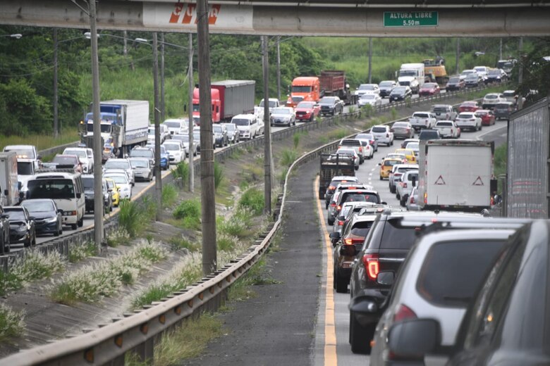 Un tramo de la vía puente de las Américas-Arraiján continúa cerrado; MOP anuncia desvíos