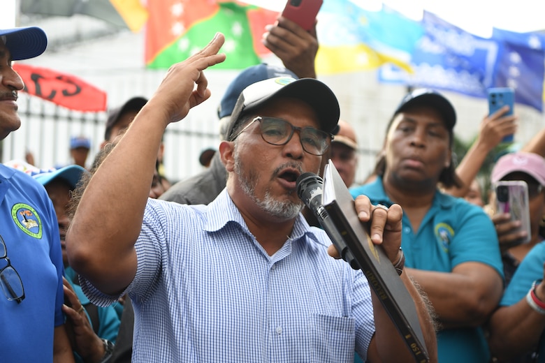 Docentes y Asamblea Nacional dialogan por el fin de huelga, proponen retorno a clases con garantías laborales