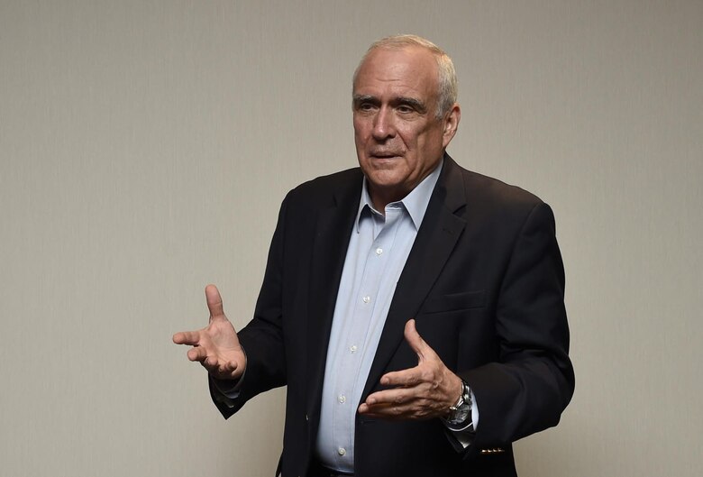 ‘Nos hace falta mejorar toda la educación de la región’; el sistema está muy débil: rector del INCAE