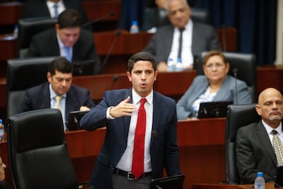 Proponen que voto de censura obligue a renunciar a los ministros