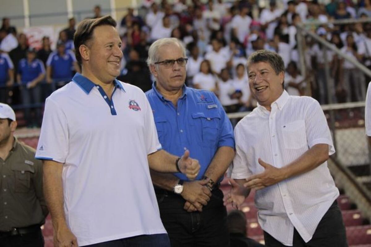 Inauguran la Copa Presidente de fútbol