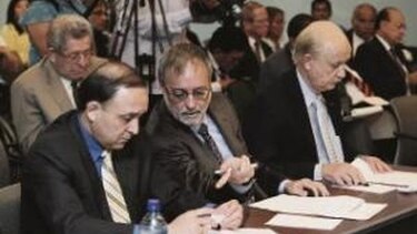 Diputados reanudan hoy discusión de reforma electoral en medio de duras críticas