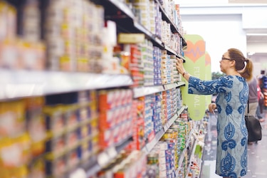 La canasta de alimentos sube $11.47 en un año