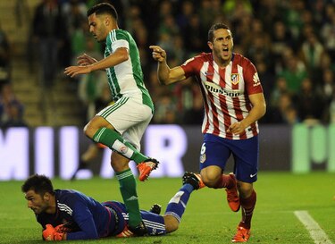 Atlético supera al Betis y desbanca al Real Madrid de la segunda plaza