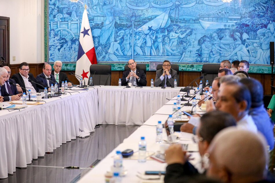 Conferencia de prensa del 18 de septiembre del debate por la Caja de Seguro Social