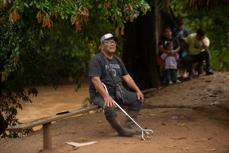 ¿Cuánto cuesta un palo de mango? El relato de un pueblo que se niega a desaparecer