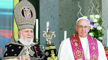 Papa insta a la unidad con Oriente