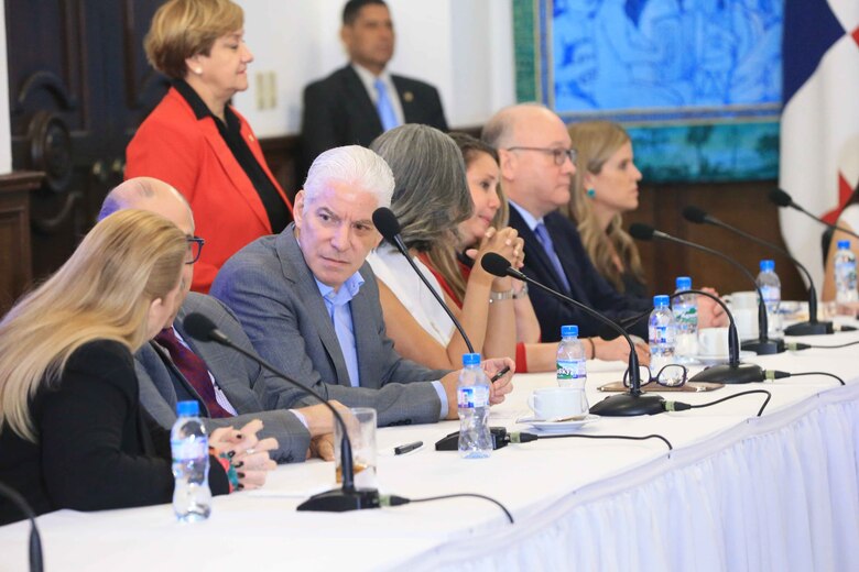 Presidente de la República y el Conep hacen un llamado a que se retome el trabajo y no se afecte el empleo