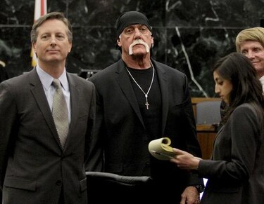 Gawker debe pagar en total $140 millones a Hulk Hogan por video sexual