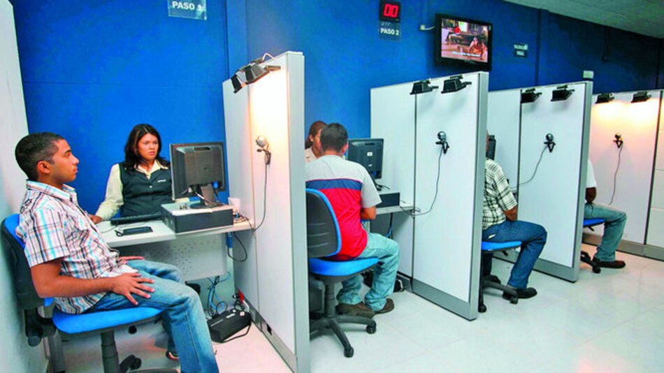 Autoridad del Tránsito extiende contrato a Sertracen para confección de licencias