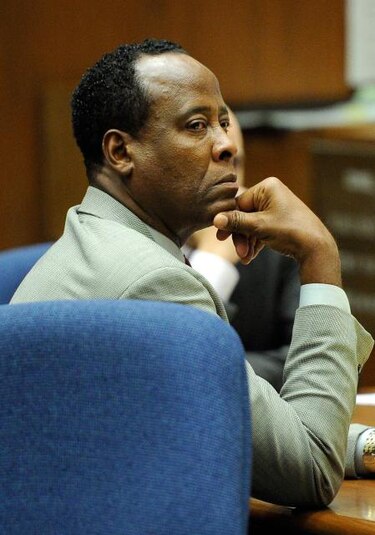 Delibera el jurado del juicio por la muerte de Michael Jackson
