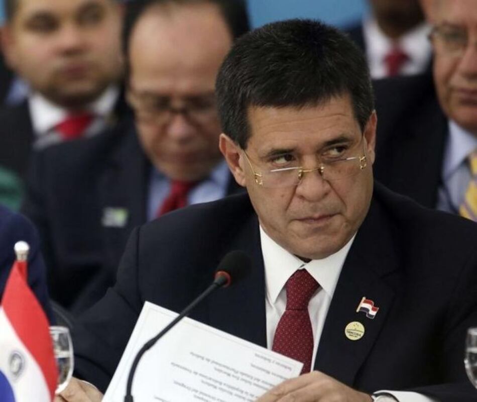 Senado paraguayo rechaza enmienda constitucional para permitir reelección presidencial