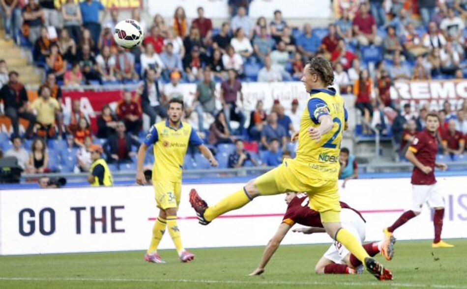 El equipo Chievo Verona destituye a su entrenador Eugenio Corini