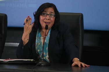 Diputados citan a ministra de Educación para que responda sobre las condiciones de las escuelas