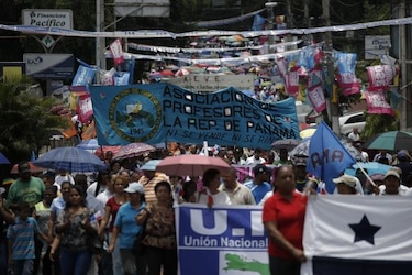 Docentes volverán a la Defensoría; se cumplen 7 días de huelga
