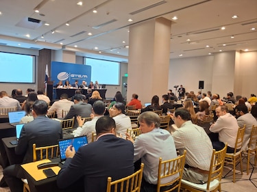 Un total de 41 ofertas de 29 empresas fueron recibidas en la licitación para la contratación de energía