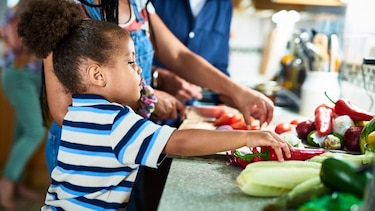 6 formas respaldadas por la ciencia para hacer que los niños coman verduras