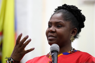 La vicepresidenta colombiana dice que corruptos ponen al gobierno contra la pared