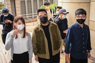 Activista prodemocracia de Hong Kong Joshua Wong afirma que se declarará culpable en juicio