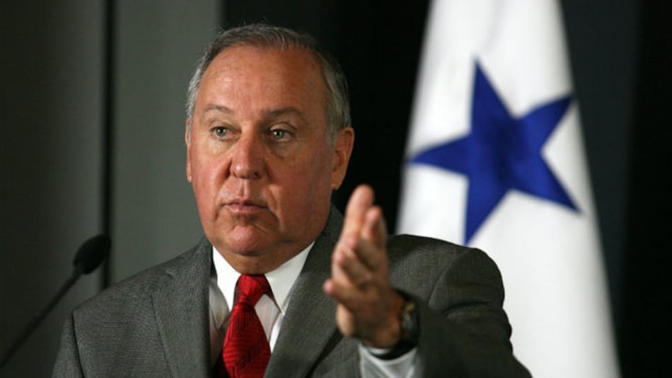 Alberto Vallarino cuestiona millonario pago de comisión a Cobranzas del Istmo