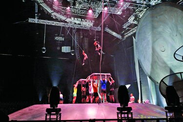 Soda y acrobacias