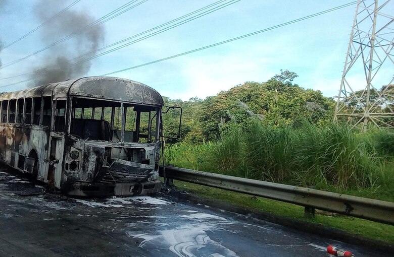 Autobús se incendia en el Corredor Norte: no se reportan víctimas