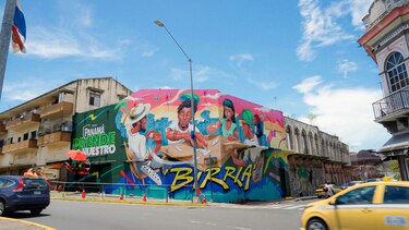 Cerveza Panamá rinde homenaje a “la birria” con nuevo mural en avenida de los Mártires