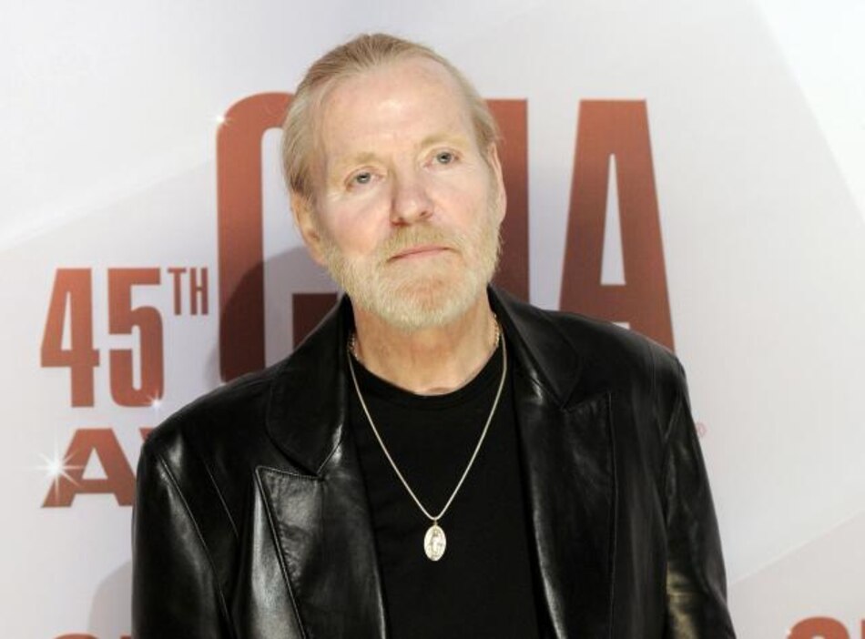 Gregg Allman aplaza gira de libro por enfermedad