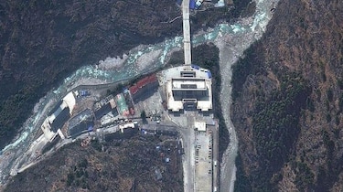Cómo fueron los últimos minutos antes de que las inundaciones arrasaran la frontera entre Nepal y China