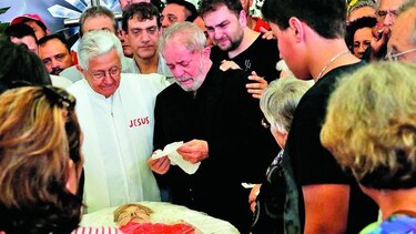 Dan último adiós a esposa de Lula