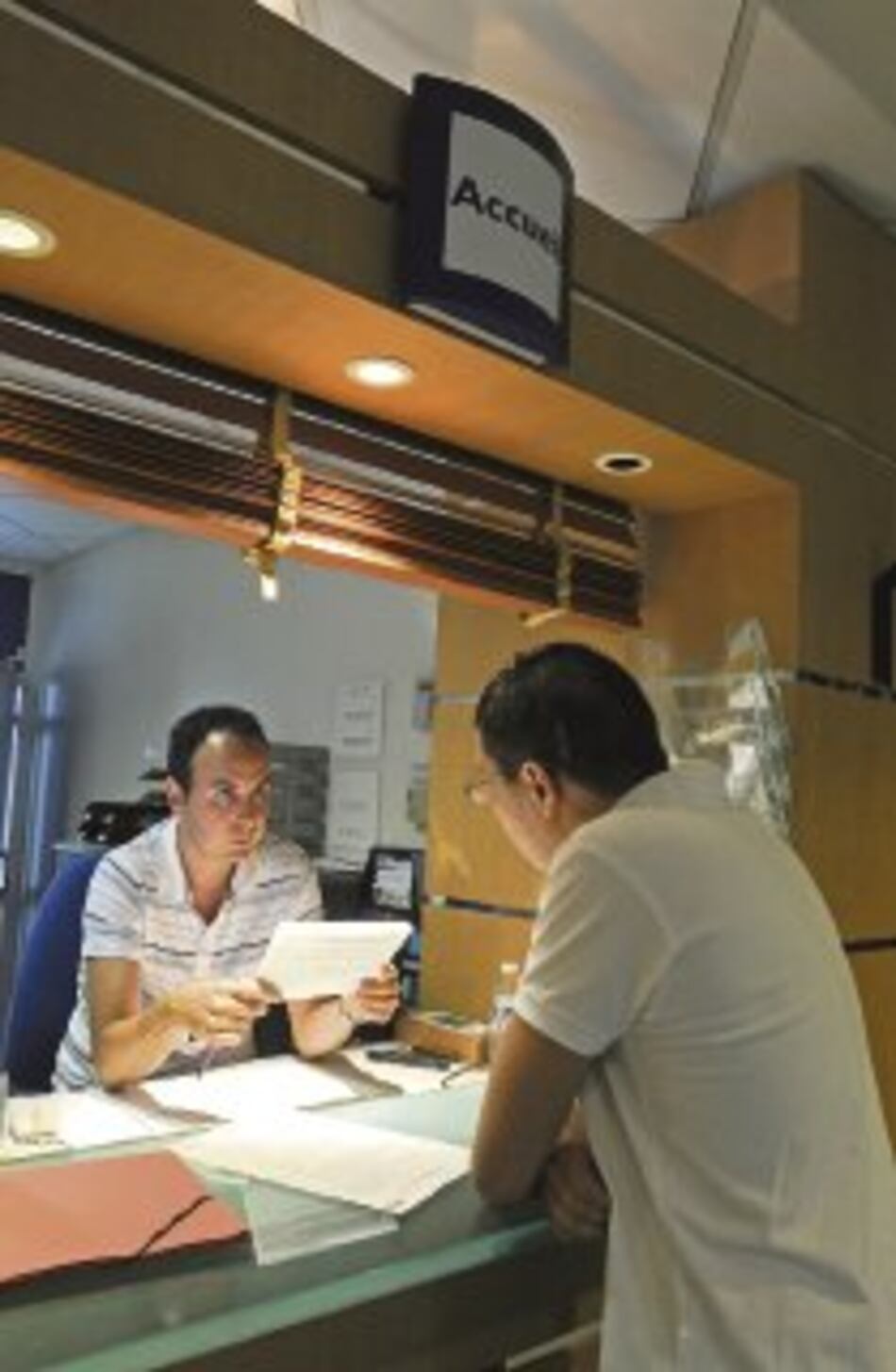 Desempleo en Francia permanece en 9.3%