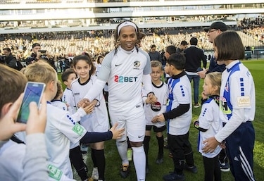 Incautan autos de lujo en caso del Instituto Ronaldinho