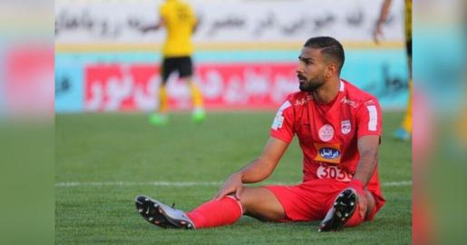 Futbolista iraní es condenado a 26 años de cárcel por participar en protestas