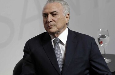 Abogados buscan que legisladores aceleren casos contra Temer