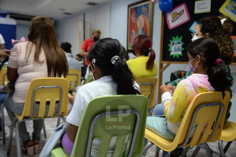 Ya empezó la vacunación anticovid para niños entre 5 y 11 años de edad