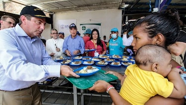 Once países, entre ellos Panamá, acuerdan tarjeta única de vacunación para migrantes venezolanos