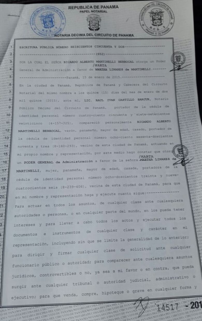 Martinelli otorga amplios poderes a su esposa y hermano