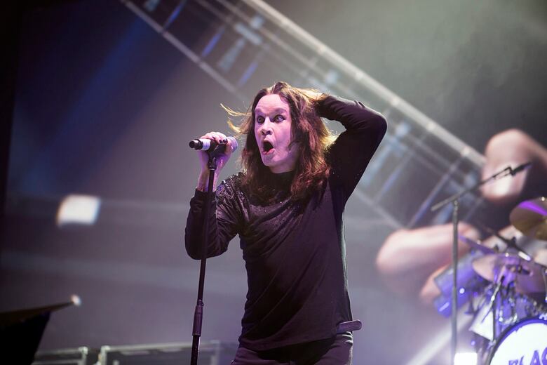 Ozzy Osbourne, cantante de Black Sabbath, fallece a los 76 años