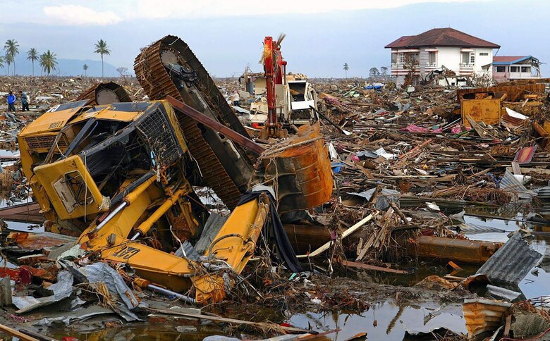 Indonesia recuerda el tsunami de 2004 desde la mezquita que aguantó en pie en la zona cero