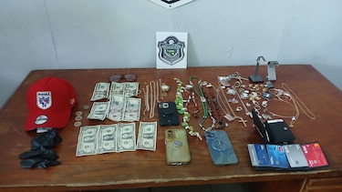 Frustran robo a joyería en Clayton y detienen a dos ‘con las manos en la masa’
