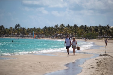 1.3 millones de visitantes recibió Cuba en 11 meses