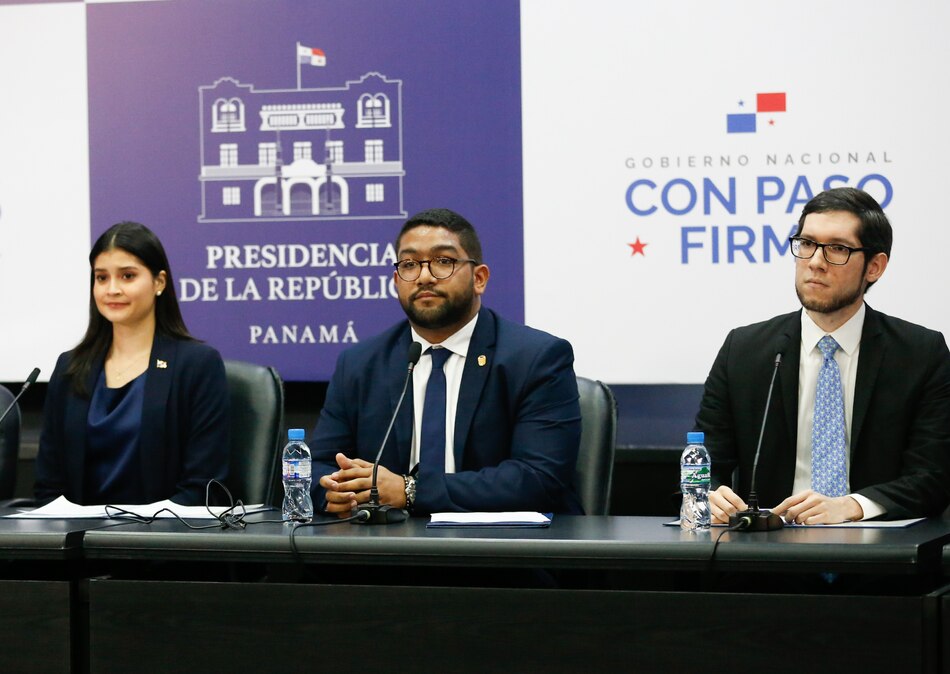 ‘Espero que la justicia te alcance’, afirma la diputada Alexandra Brenes al exdirector del Ifarhu, Nando Meneses