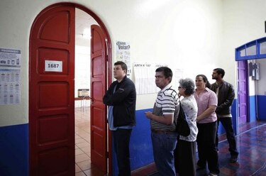 Costa Rica acude a las urnas a elegir presidente